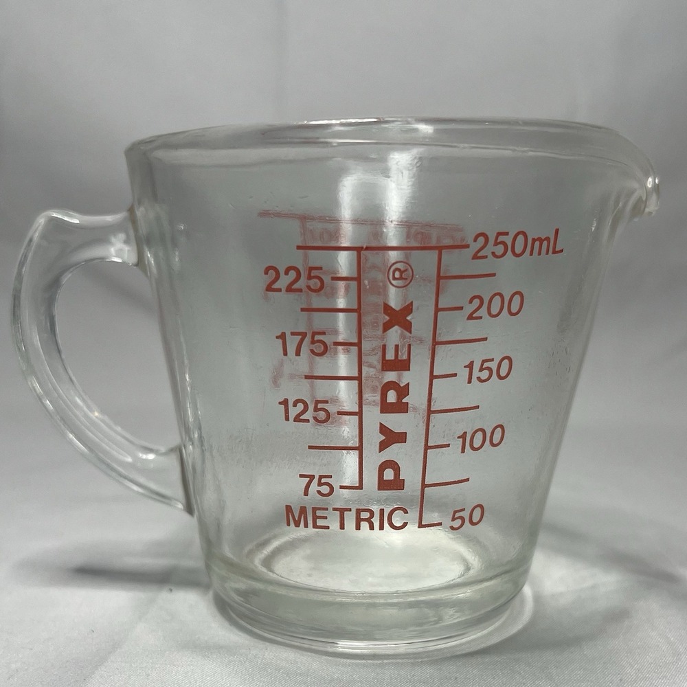 Vintage Pyrex 1 Cup 8oz Glass Measuring Cup Red Lettering 250mL Metric USA 508